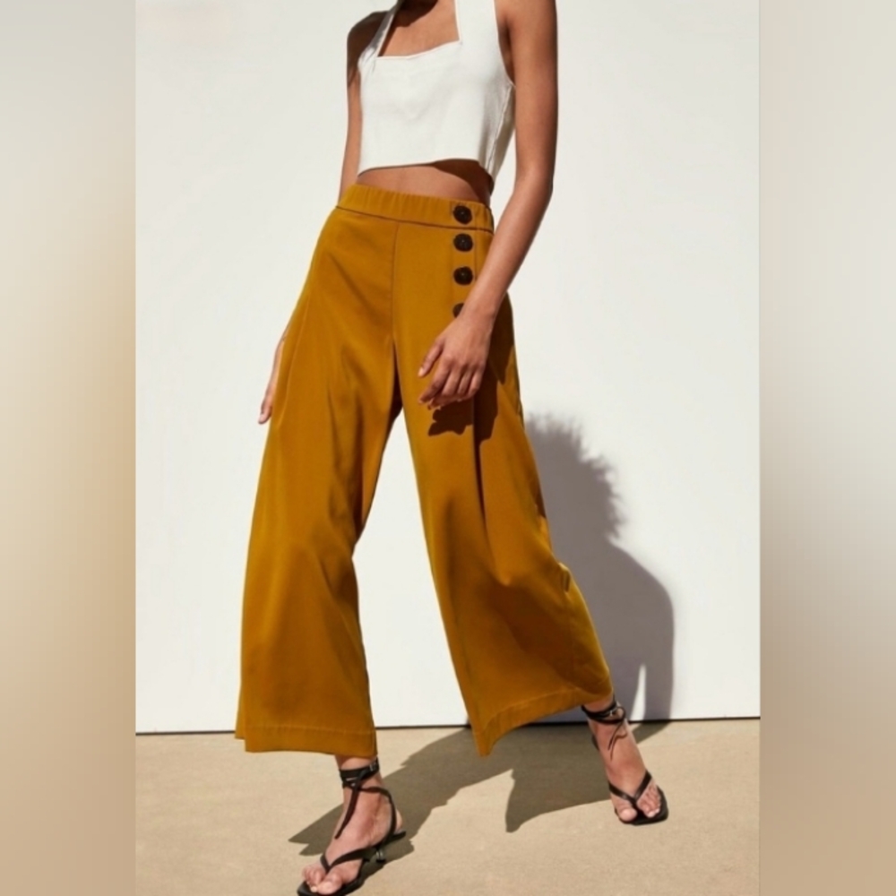 Zara Wide Leg Mustard Side Buttons Cropped Pants M